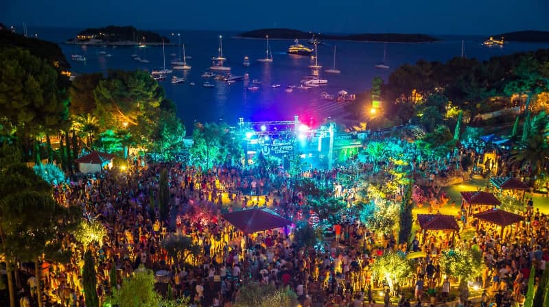 hvar croacia mejores lugares para ir de fiesta
