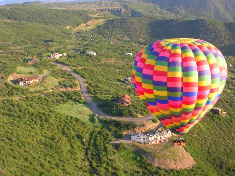 above it all balloon mejores cosas que ver en aspen