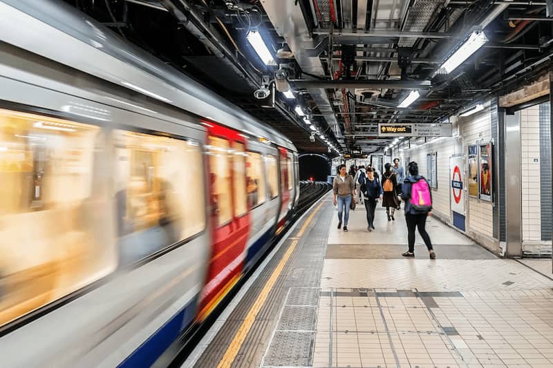 Las 10 cosas más raras de Londres: lo más extraño que puedes ver 2 metro londres cosas mas