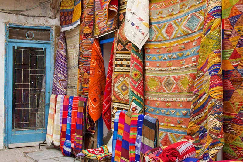 que comprar essaouira medina alfombras