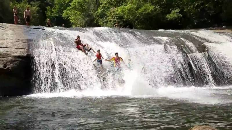 Turtleback Falls Bosque Nacional Pisgah donde darse un chapuzon en carolina