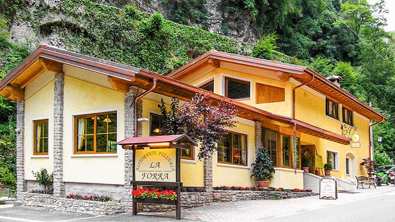 GUIA de VIAJE de TREMOSINE,Italia: la sorpresa en el Lago de Garda 6 donde comer en tremosine