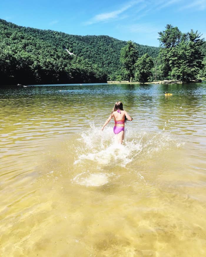 lago sherando donde darse chapuzon en verano en virginia