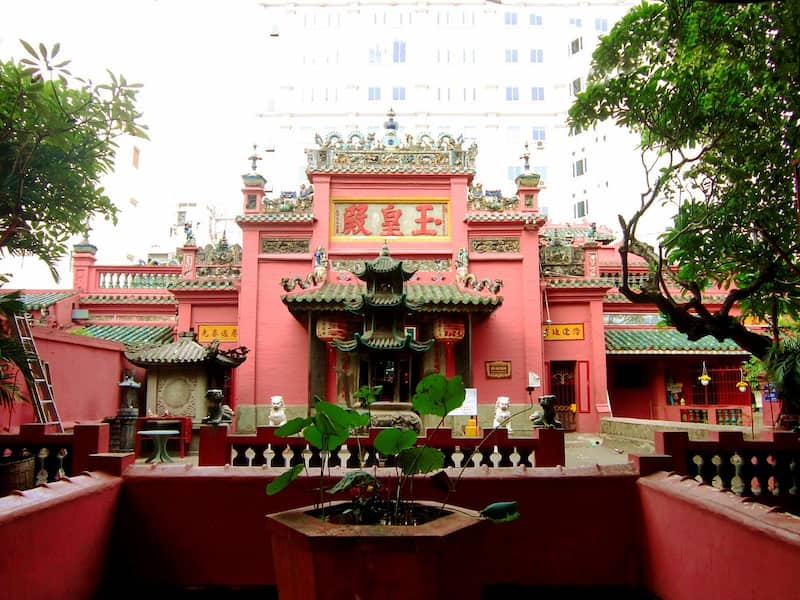 pagoda emperador jade ho chi minh que hacer y ver