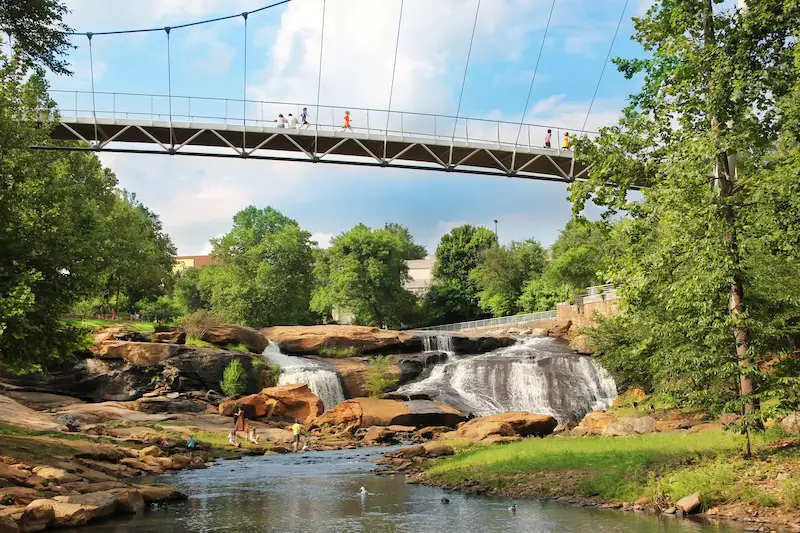 Los 12 CENTROS de Ciudades mas bellos de EEUU greenville carolina del sur