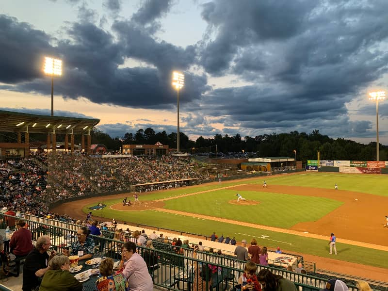 hickory que ver los crawdads