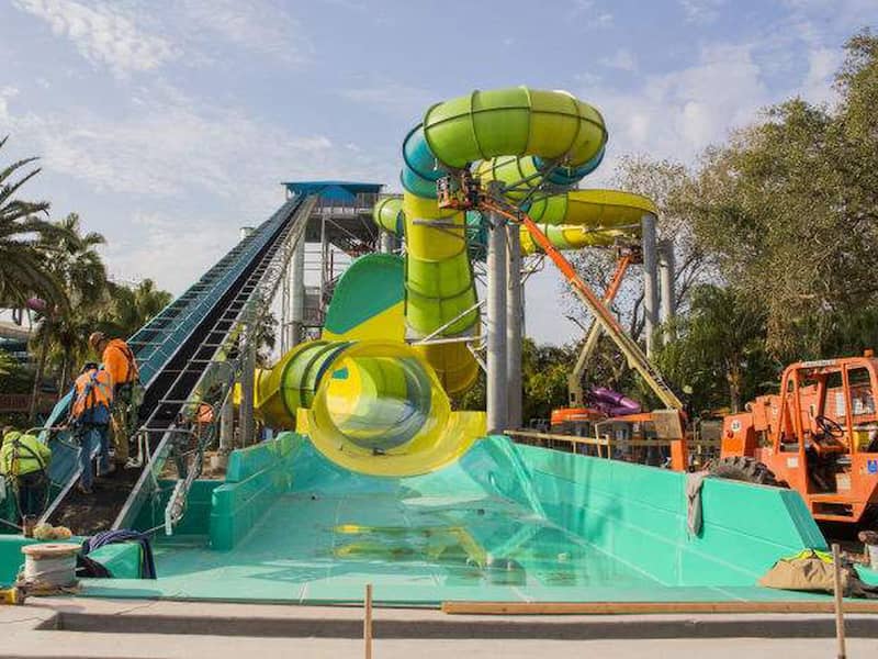 mejores toboganes florida Colossal Curl Adventure Island Tampa